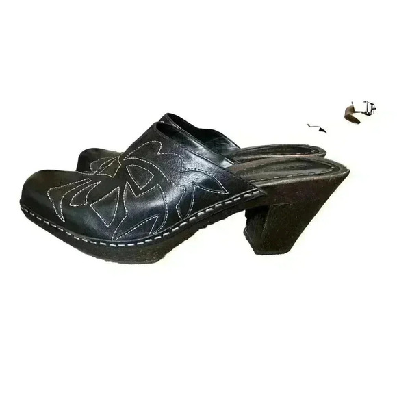 Gianni Bini Saddle Leather Clogs Black Slip On Mules Square Toe Heels 7M - Picture 2 of 6